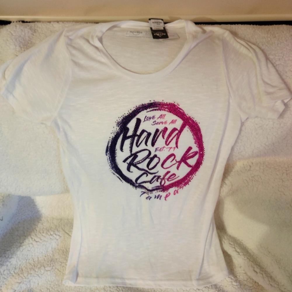 Hard rock tee